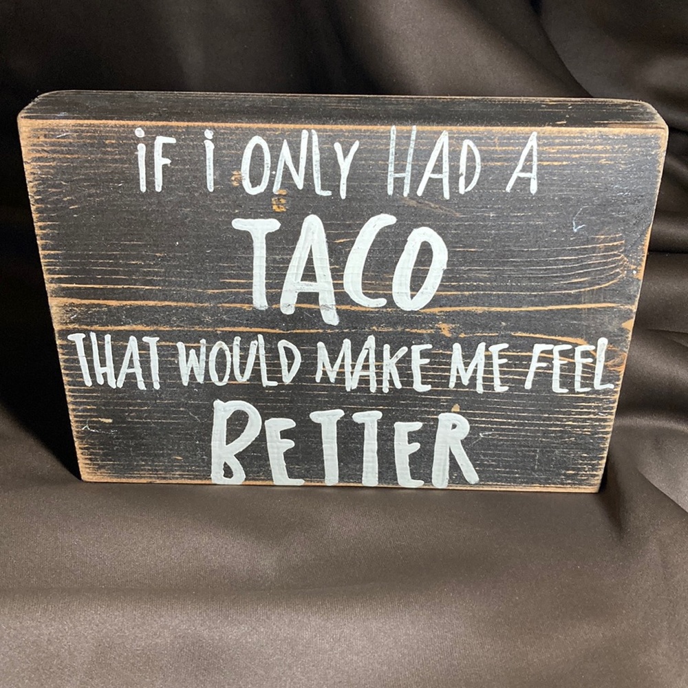 Taco wooden décor